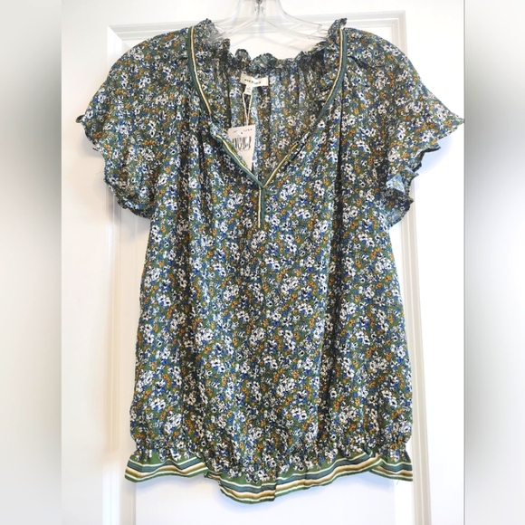 Max Studio Tops - Max Studio Floral Flutter Sleeve Blouse size Small